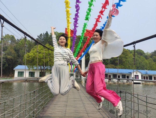 長(zhǎng)沙濱江保安服務(wù)有限責(zé)任公司,長(zhǎng)沙安保服務(wù),長(zhǎng)沙保安,保鏢特衛(wèi)服務(wù),護(hù)衛(wèi)