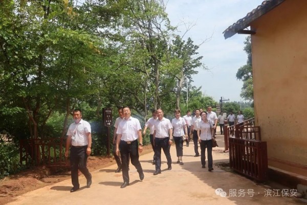 長(zhǎng)沙濱江保安服務(wù)有限責(zé)任公司,長(zhǎng)沙安保服務(wù),長(zhǎng)沙保安,保鏢特衛(wèi)服務(wù),護(hù)衛(wèi)